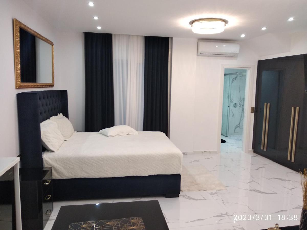 Despina'S Palace Apt Downtown Heraklion  ภายนอก รูปภาพ